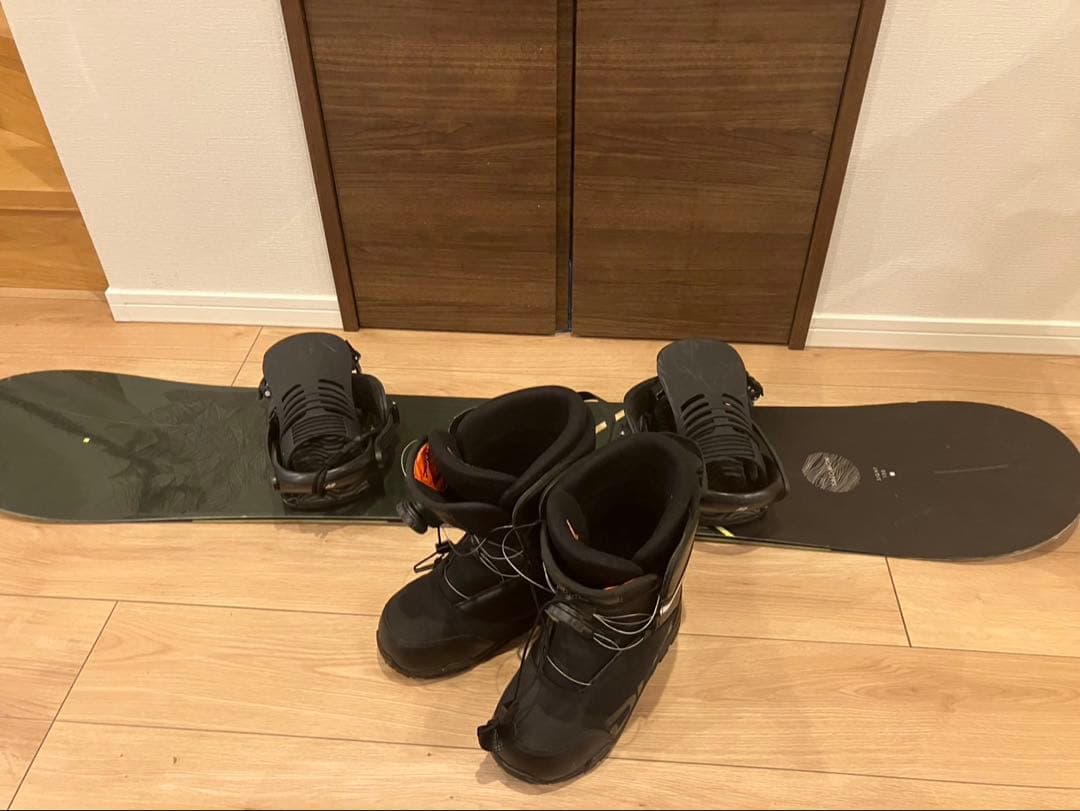 スノボ3点板150cm 靴25.0cm 対応身長165〜170cm スノーボード