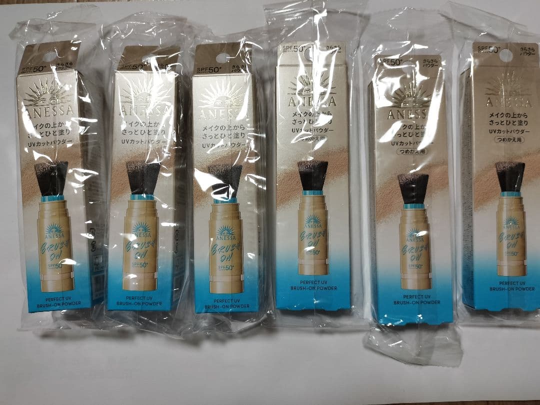 ManiTokyo　ANESSA ブラッシュオンパウダー　本体5 替え3