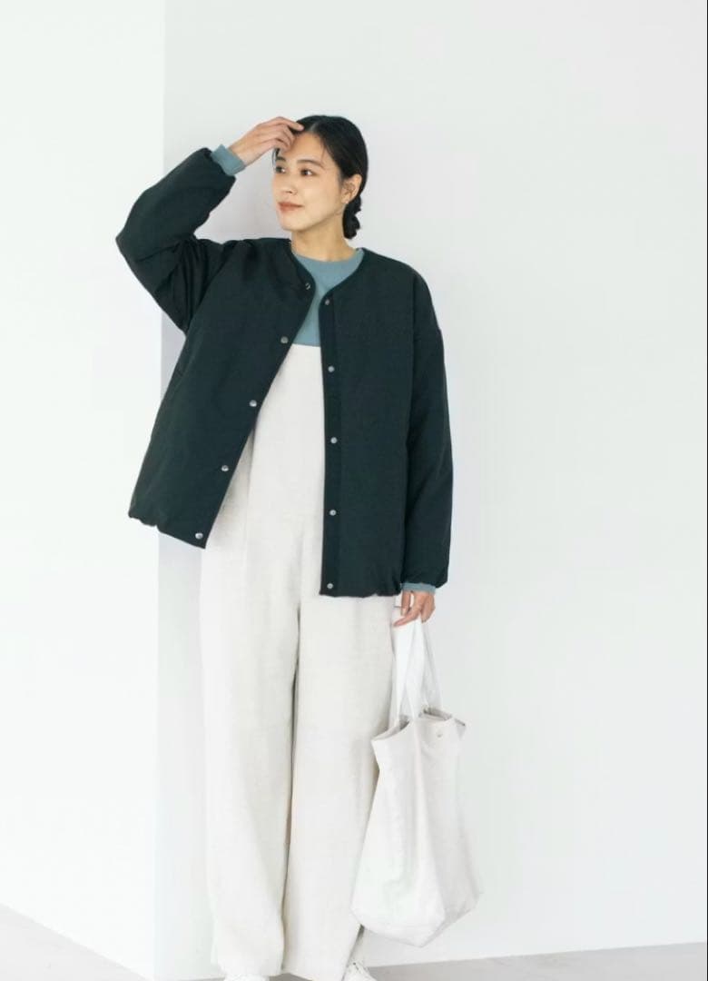 北欧暮らしの道具店　「ふんわり軽くてあったかい」洗えるショート丈コート　ブラック