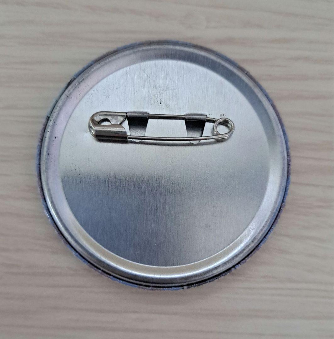 呪術廻戦 五条悟 缶バッジ 傘っ子 - メルカリ