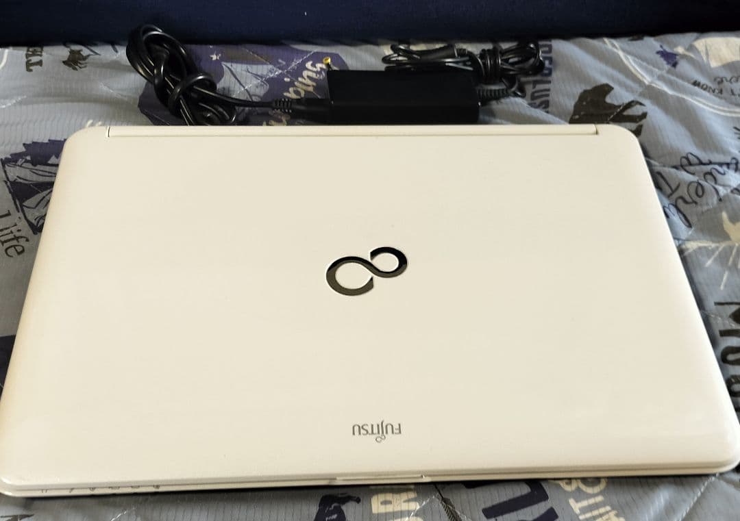 富士通CPUi3 メモリ8GB Office2021筆まめ等