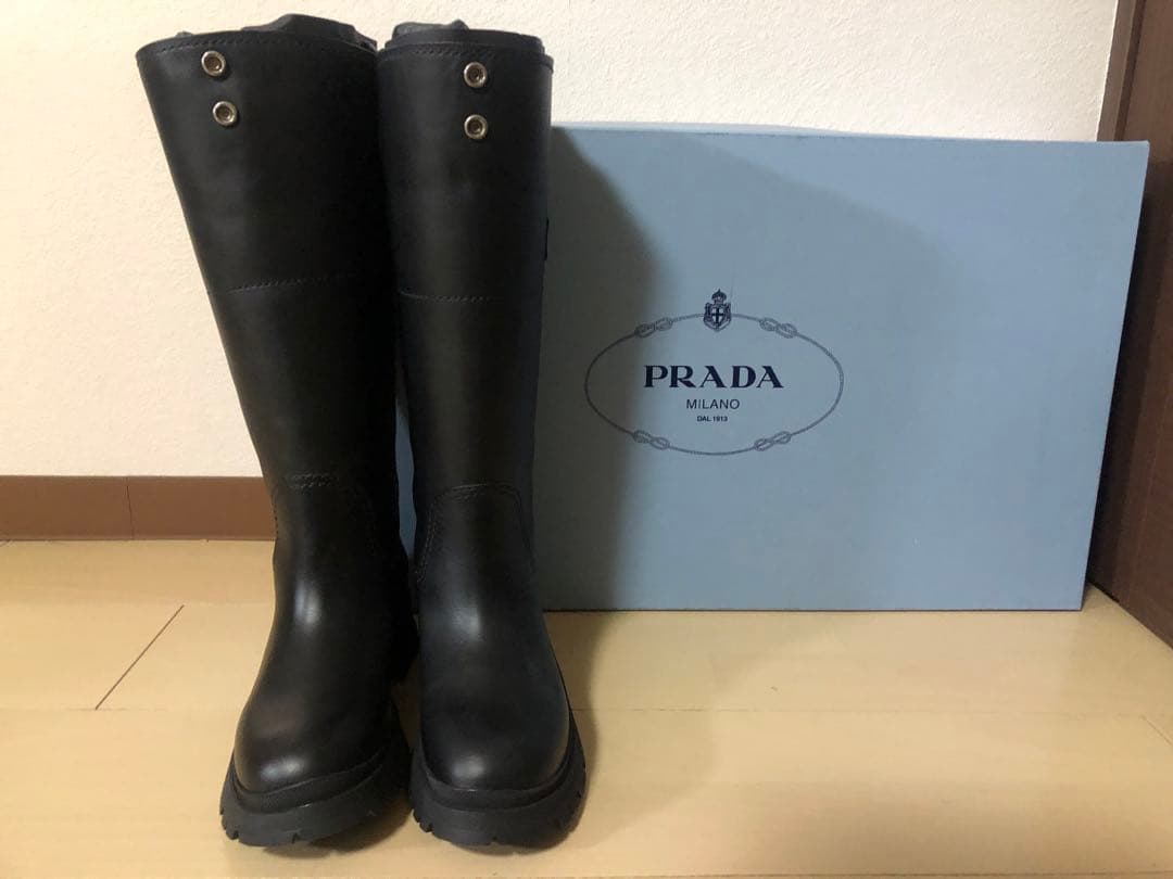PRADA ブラック ロングブーツ