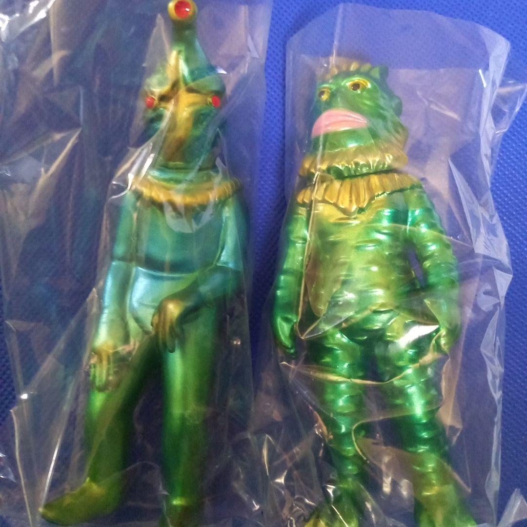 USTOYS ケムール人&ラゴン スーフェス限定20 古谷敏さんサイン入り写真