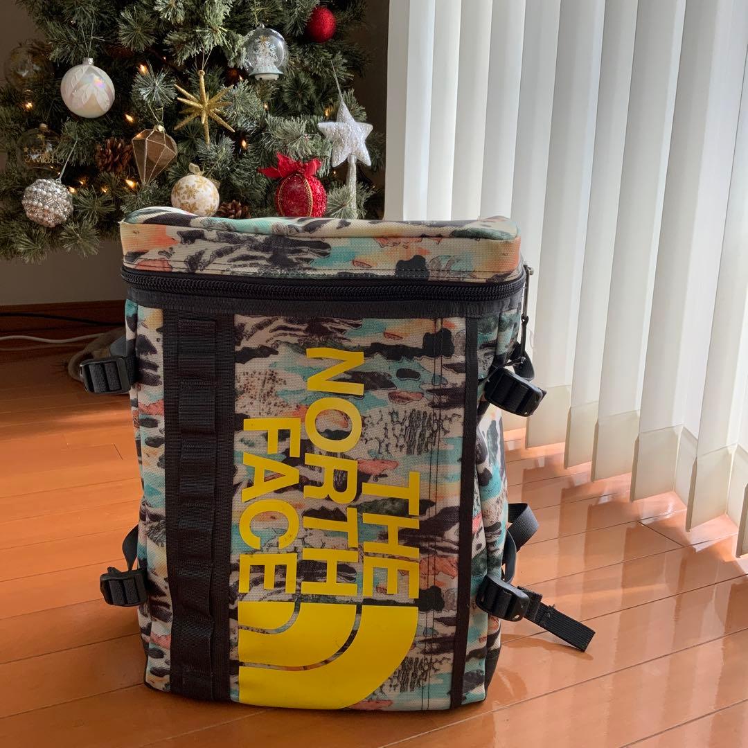 ノースフェイス　ヒューズボックス　リュック　防水　バッグ　キッズ