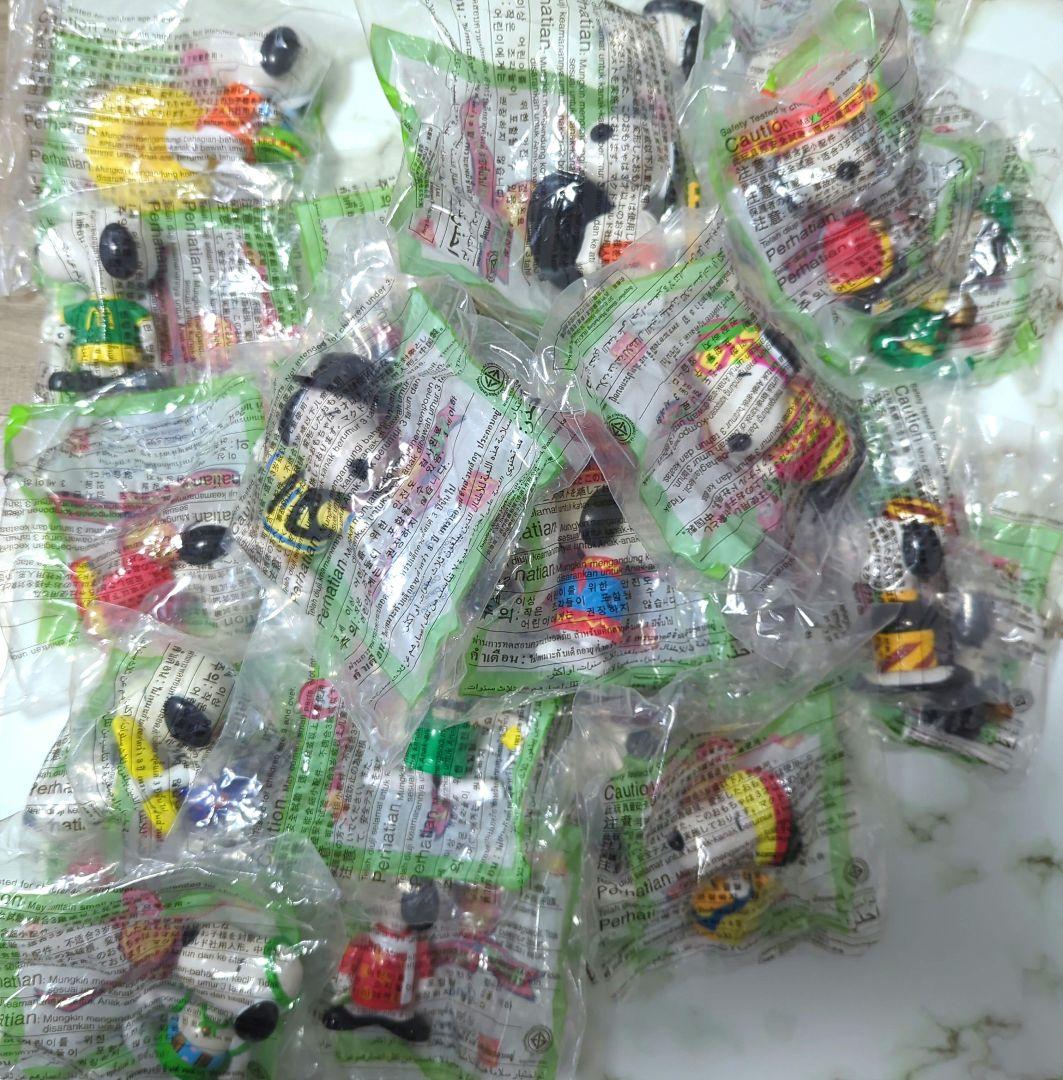 スヌーピーワールドツアー2 全体２8体　　　　1999年スヌーピーフィギュア