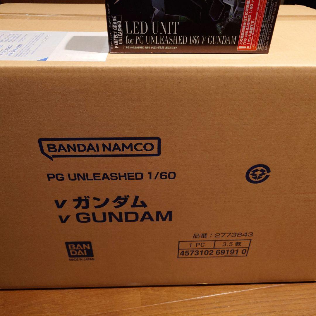 PG UNLEASHED 1/60 RX-93 νガンダムとLEDユニット