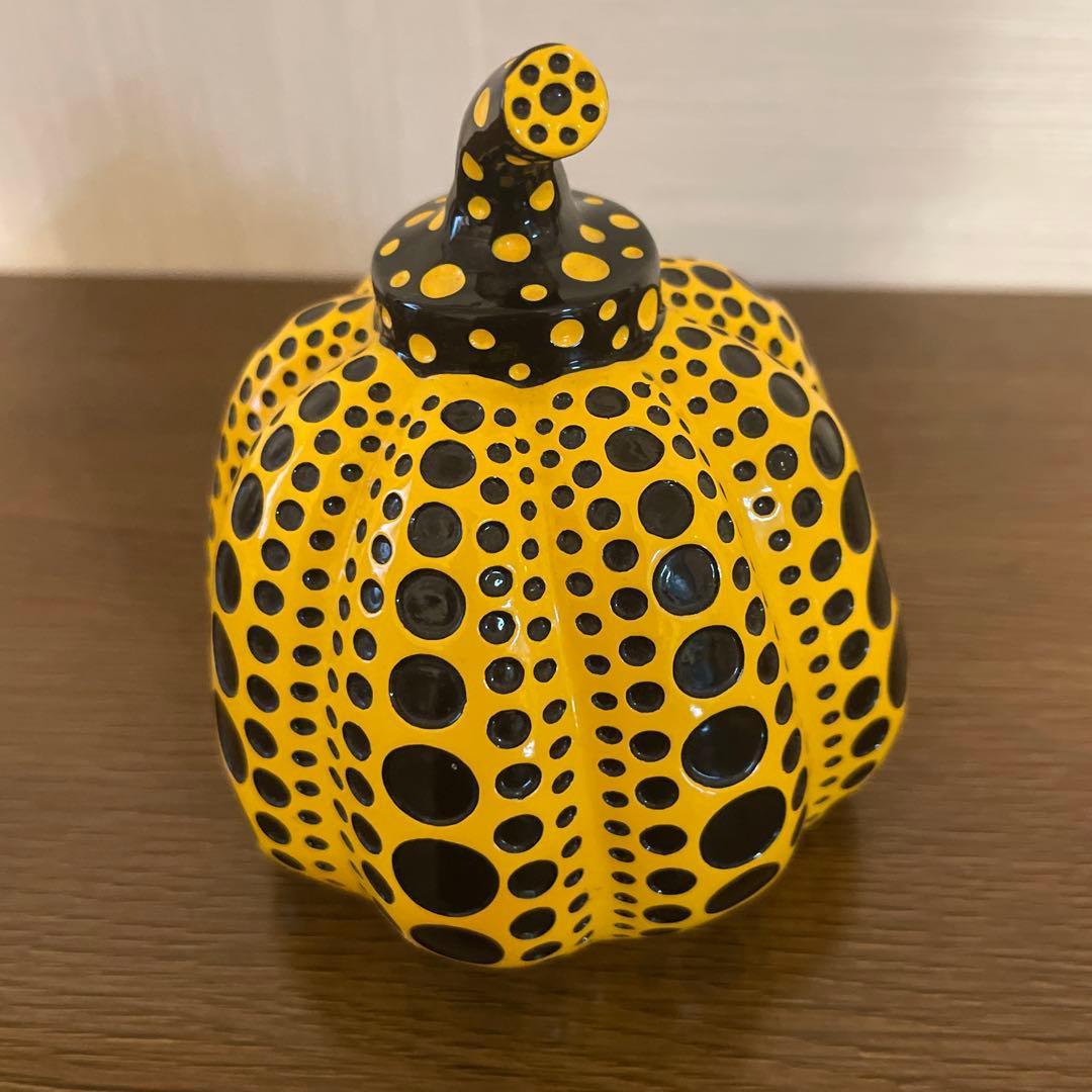 草間彌生　パンプキンのオブジェ