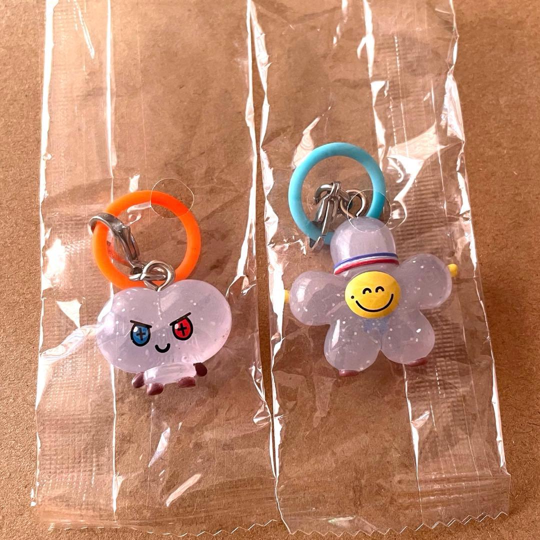 TREASURE TRUZ めじるしアクセサリー - メルカリ