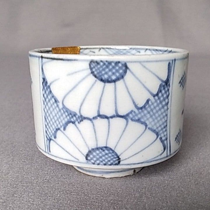 古伊万里菊に菱井桁文半筒型蕎麦猪口　古伊万里蕎麦猪口　古伊万里半筒型蕎麦猪口 S-26 古伊万里 KOIMARI 岩水仙 竹文 蕎麦猪口 | imarimaru