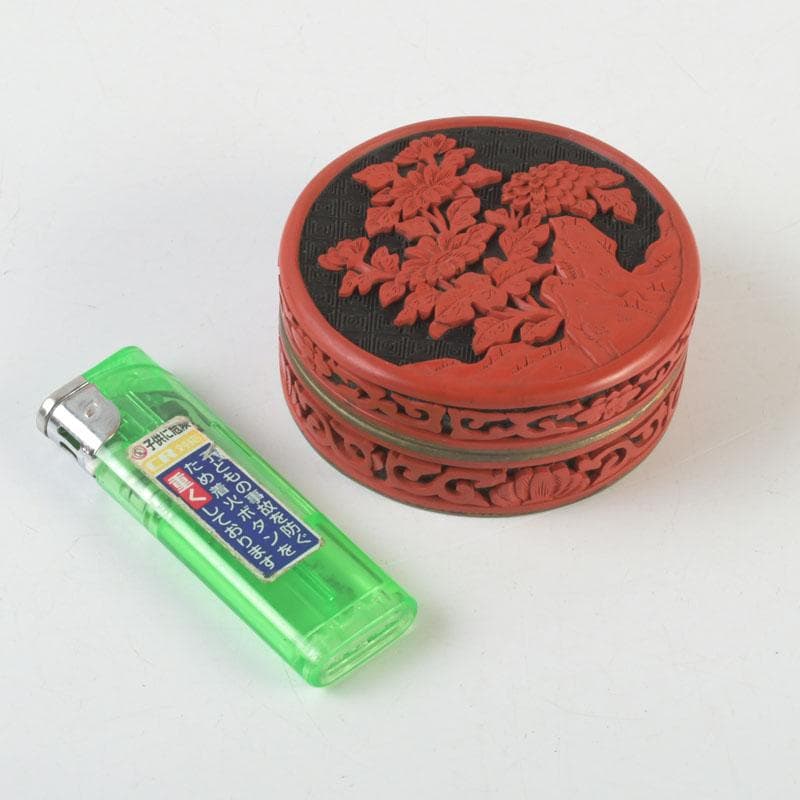 中国 剔紅 堆朱 内七宝 花文 香合 C 9840 - メルカリ
