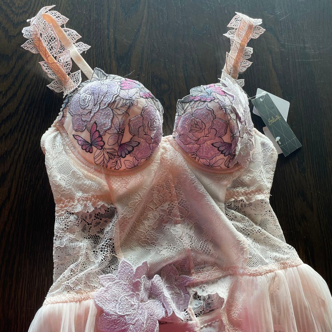 C70ワコール サルート 83G スリーインワン BTJ583 【40周年限定