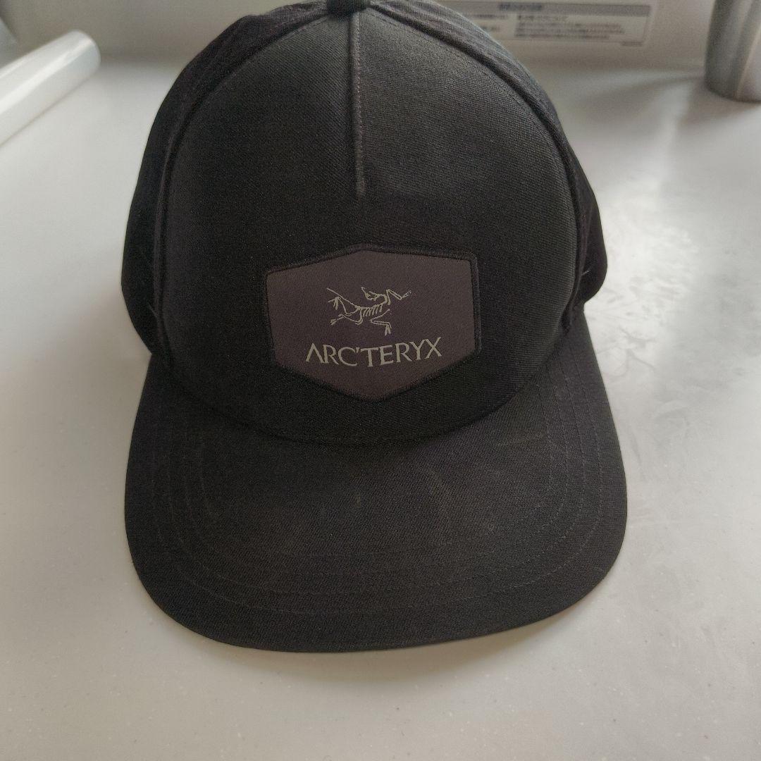ARC'TERYX ブラックキャップ - メルカリ