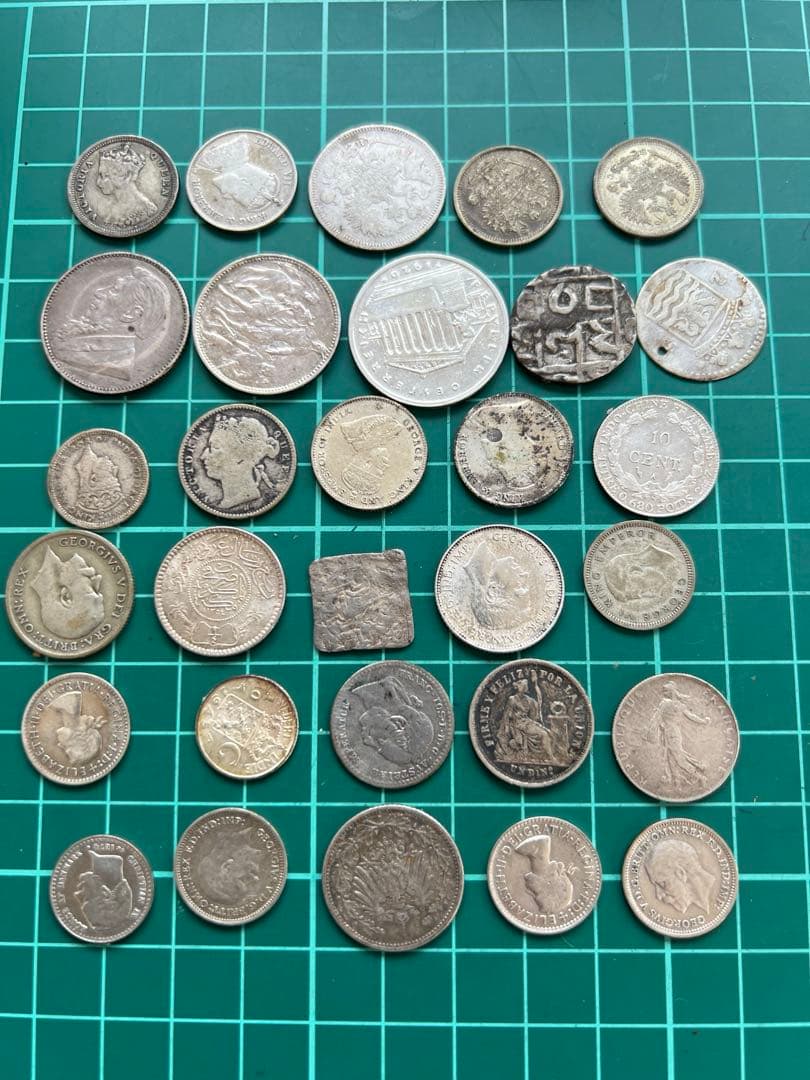 外国銀貨 30枚まとめロット - メルカリ