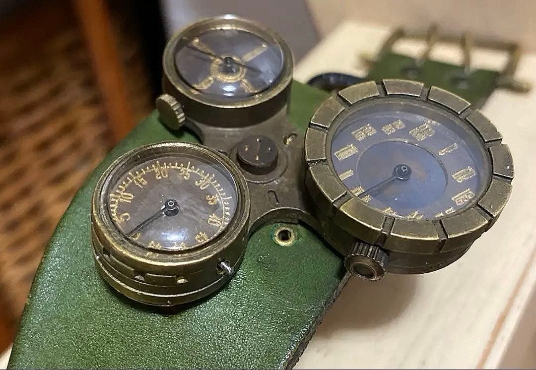 y*-様 ボトムズ　ウォッチ スコープドッグモデル 腕時計 希少　ジャンク　スチ