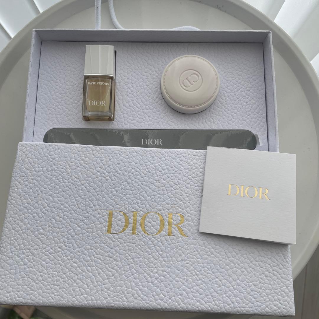 Dior ネイルポリッシュセット ベージュ系