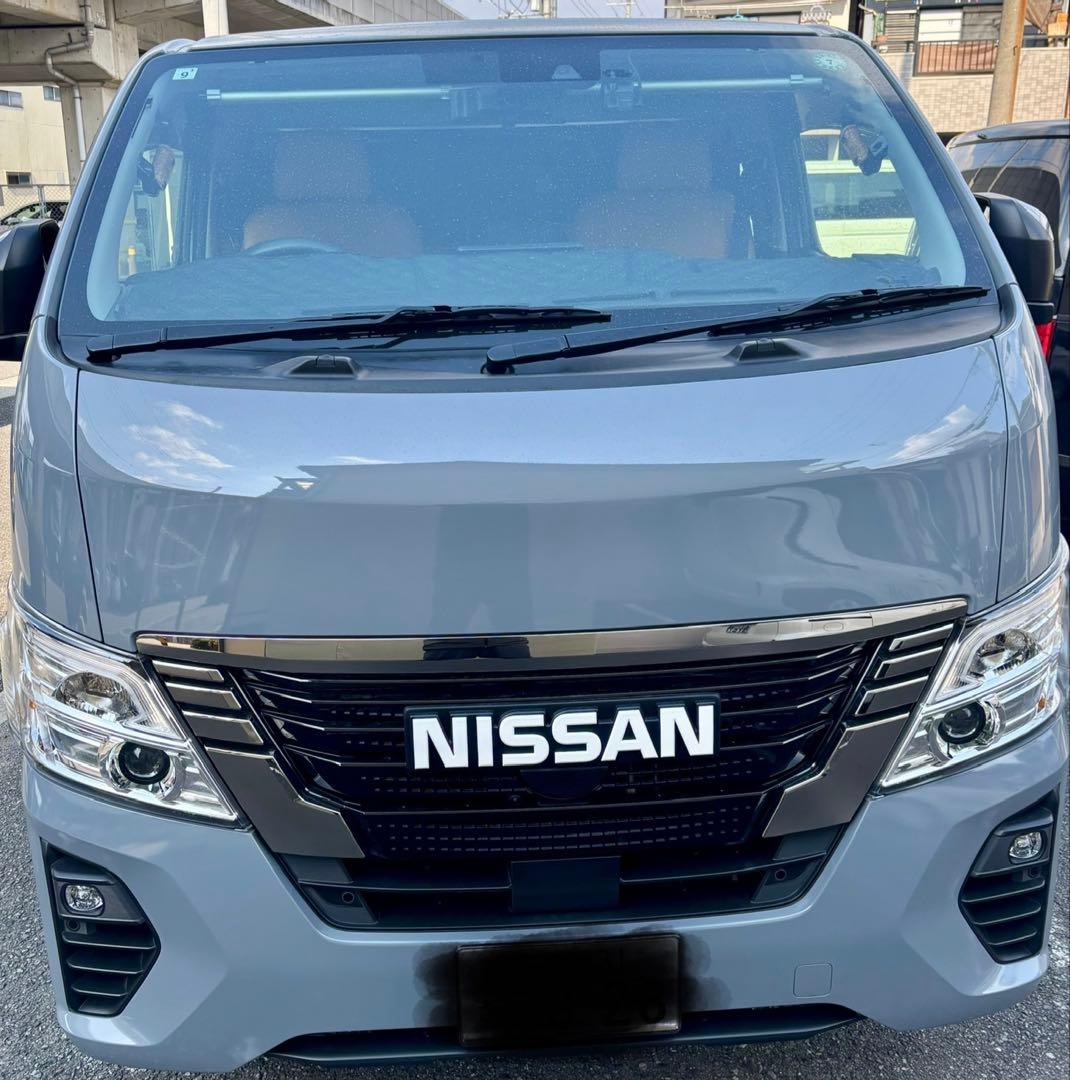 キャラバン　ボディーライン　エンブレム