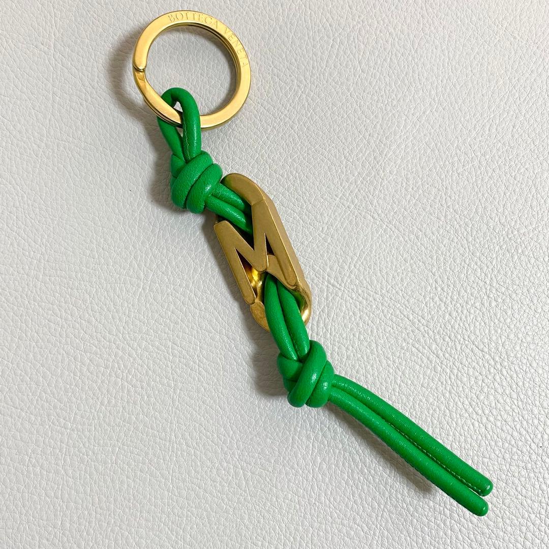 BOTTEGA VENETA / キーリング イニシャル M パラキート