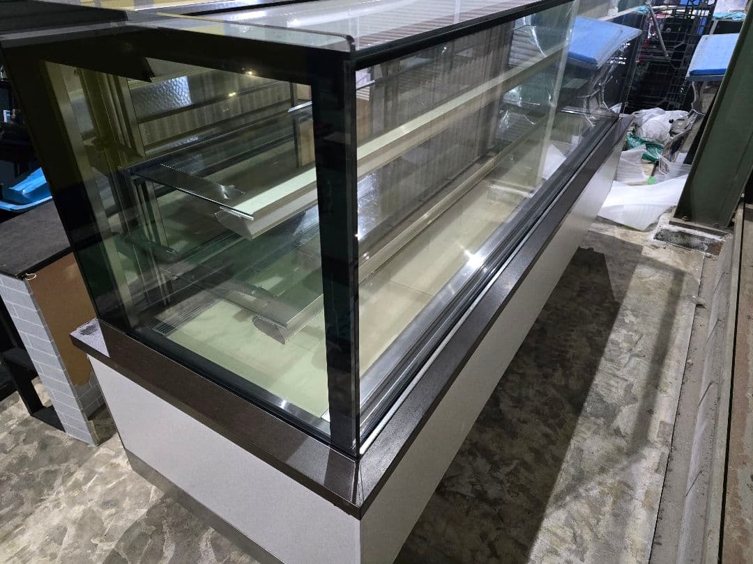 大型冷蔵ショーケース　3段　業務用