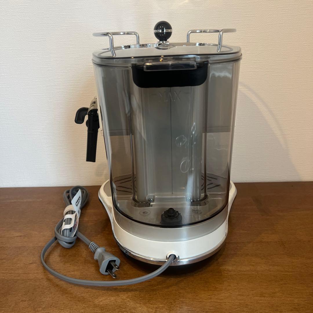 De'Longhi デロンギ EC0310W エスプレッソマシン ホワイト - メルカリ