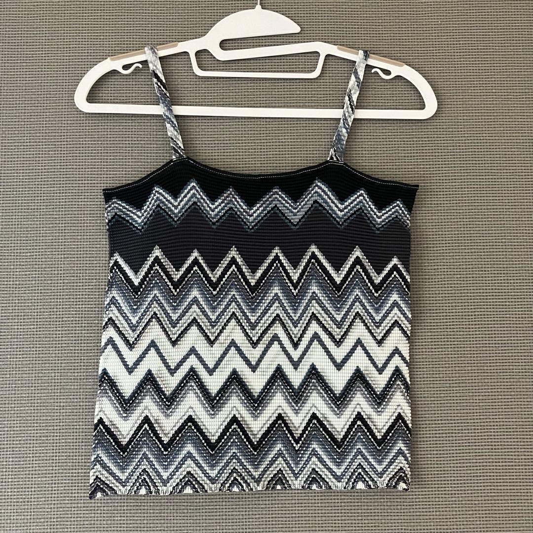 美品　イッセイミヤケ　キャミソール　プリーツ　M