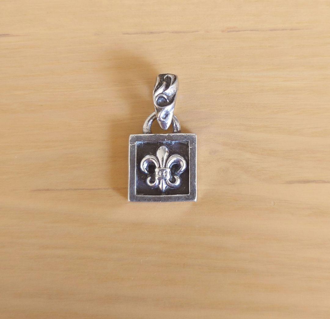 CHROME HEARTS クロムハーツ フレームドCHプラスチャーム フレア 駅南やまご質店オンラインショップ / クロムハーツ CHROME HEARTS