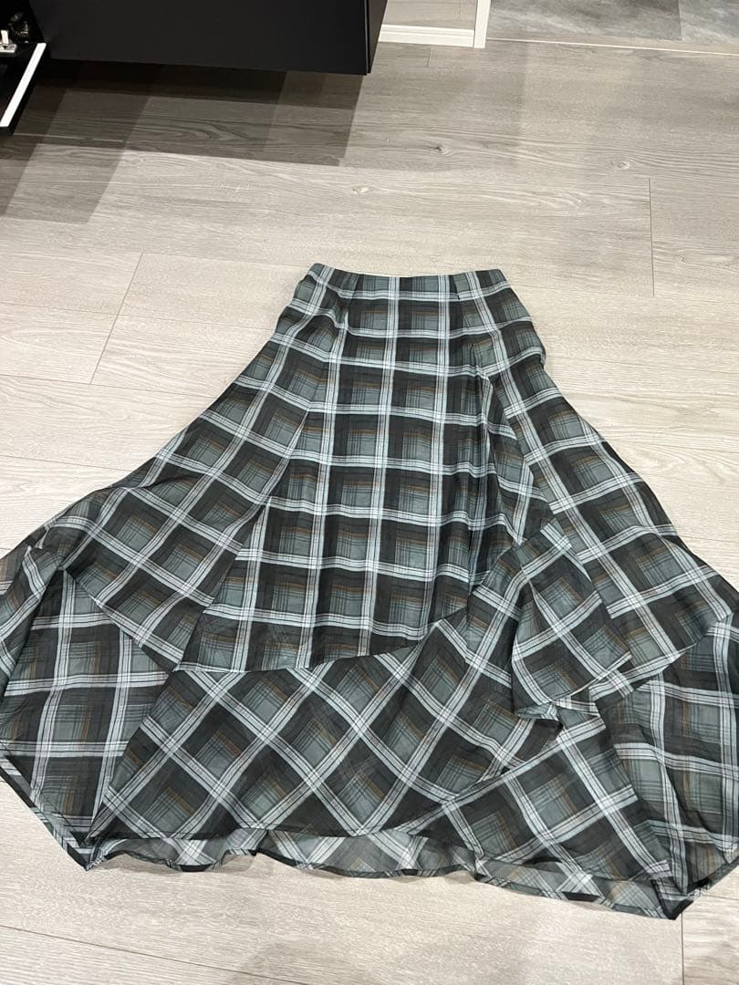 アプワイザーリシェ イレヘム エアリー チェック スカート グリーン