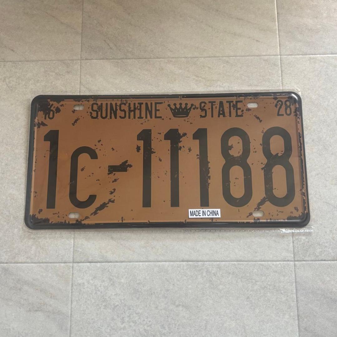 583① ヴィンテージ風ナンバープレート ブリキ看板 ガレージ