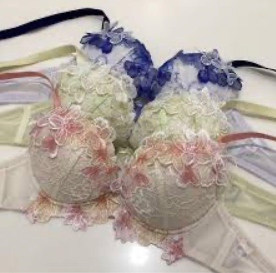 ワコール パルファージュ フロントエックスプラスブラ D70M - メルカリ