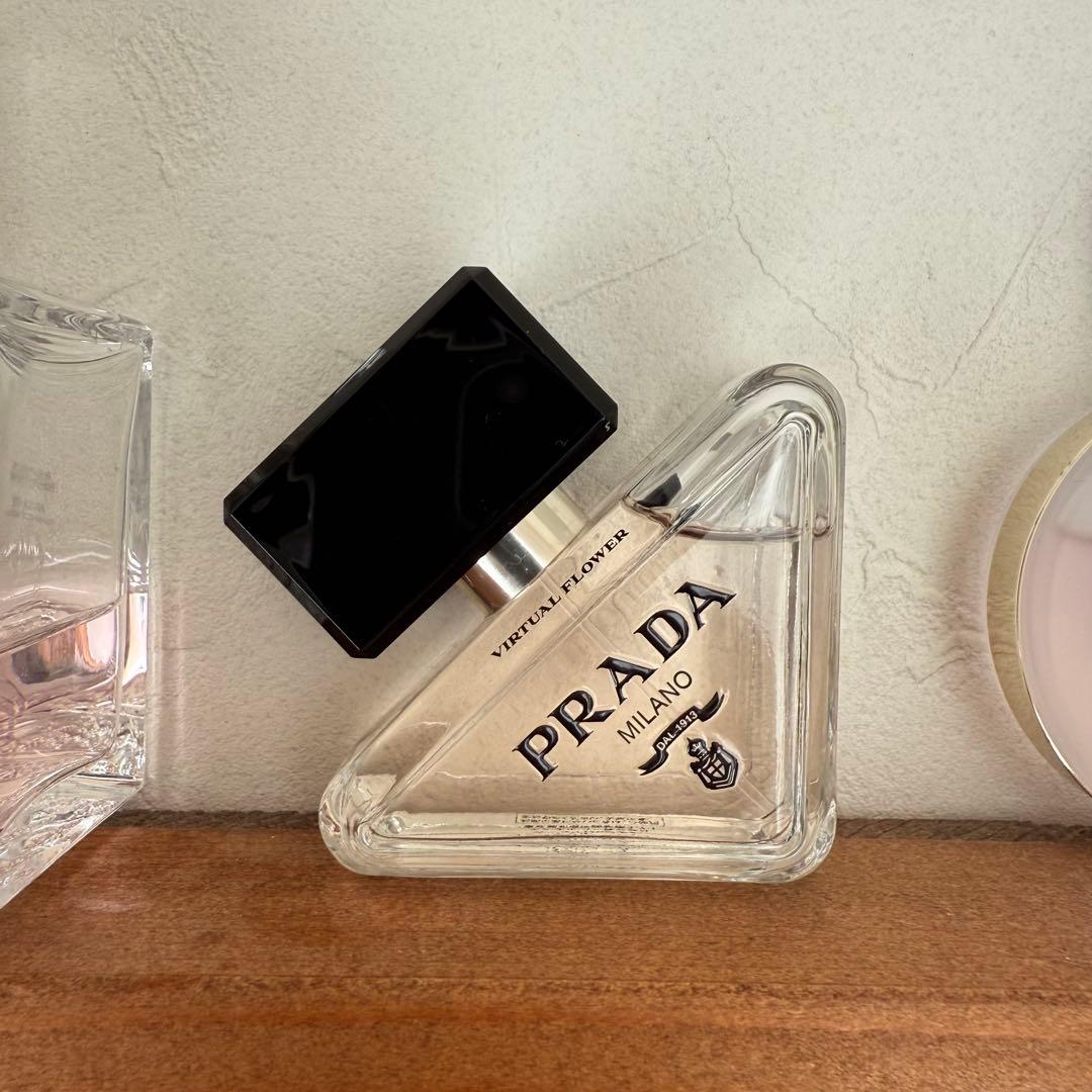 PRADA パラドックス ヴァーチャル フラワー オーデパルファム