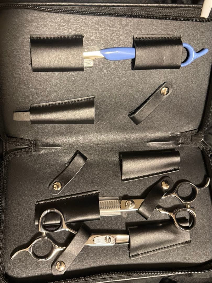 散髪用シザーセット 黒色ケース付き