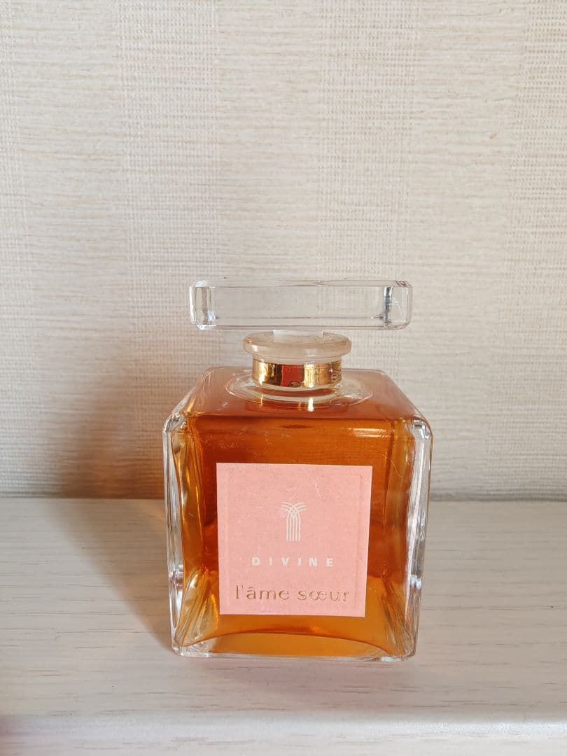 希少！ディヴィーヌ　l'âme sœur EDP 50ml
