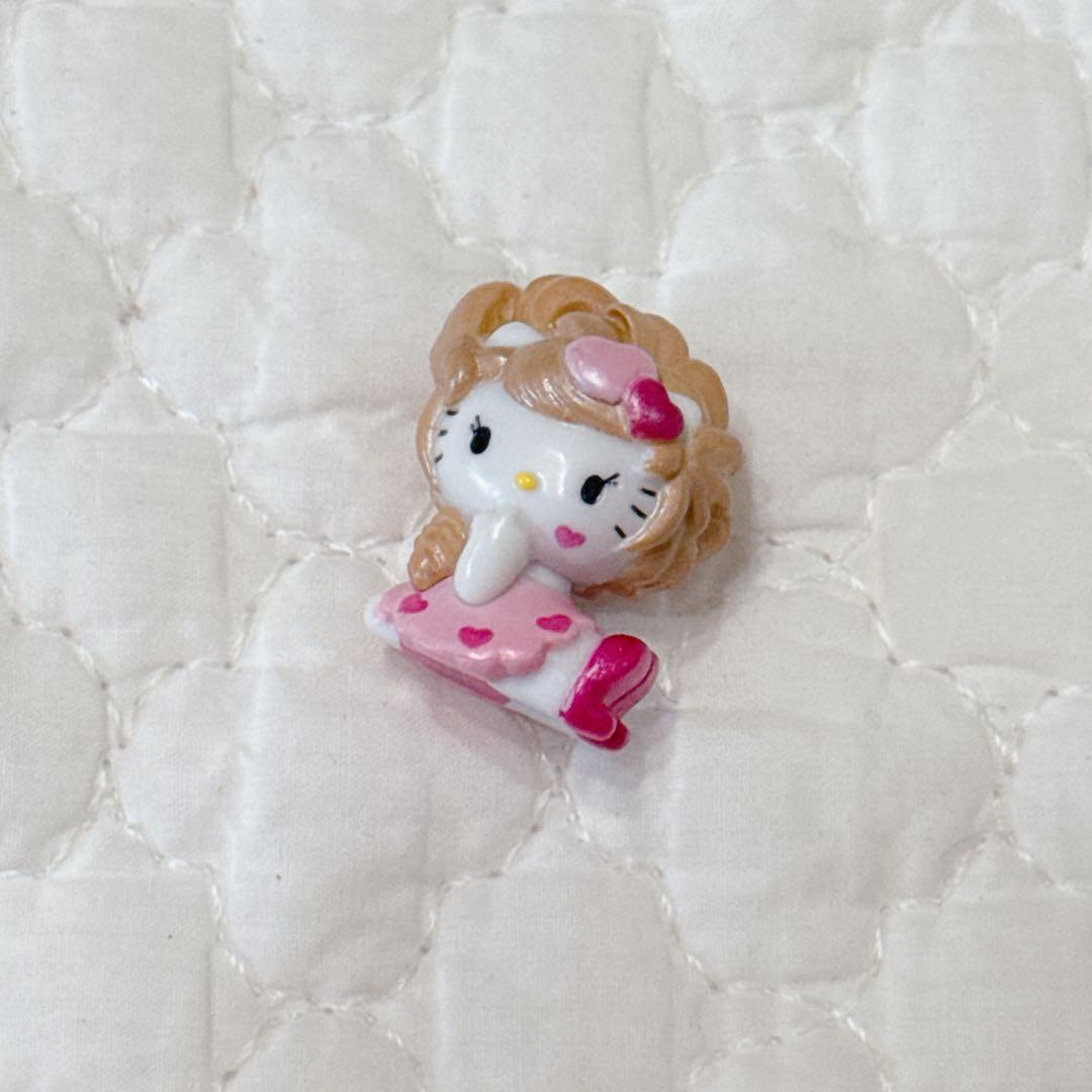 モモエリ キャバ嬢　モデル　キティ　根付け ストラップ　キティ　ハローキティ