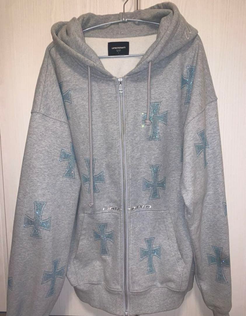 unknown パーカー スウェット キラキラ 十字架 グレー - メルカリ
