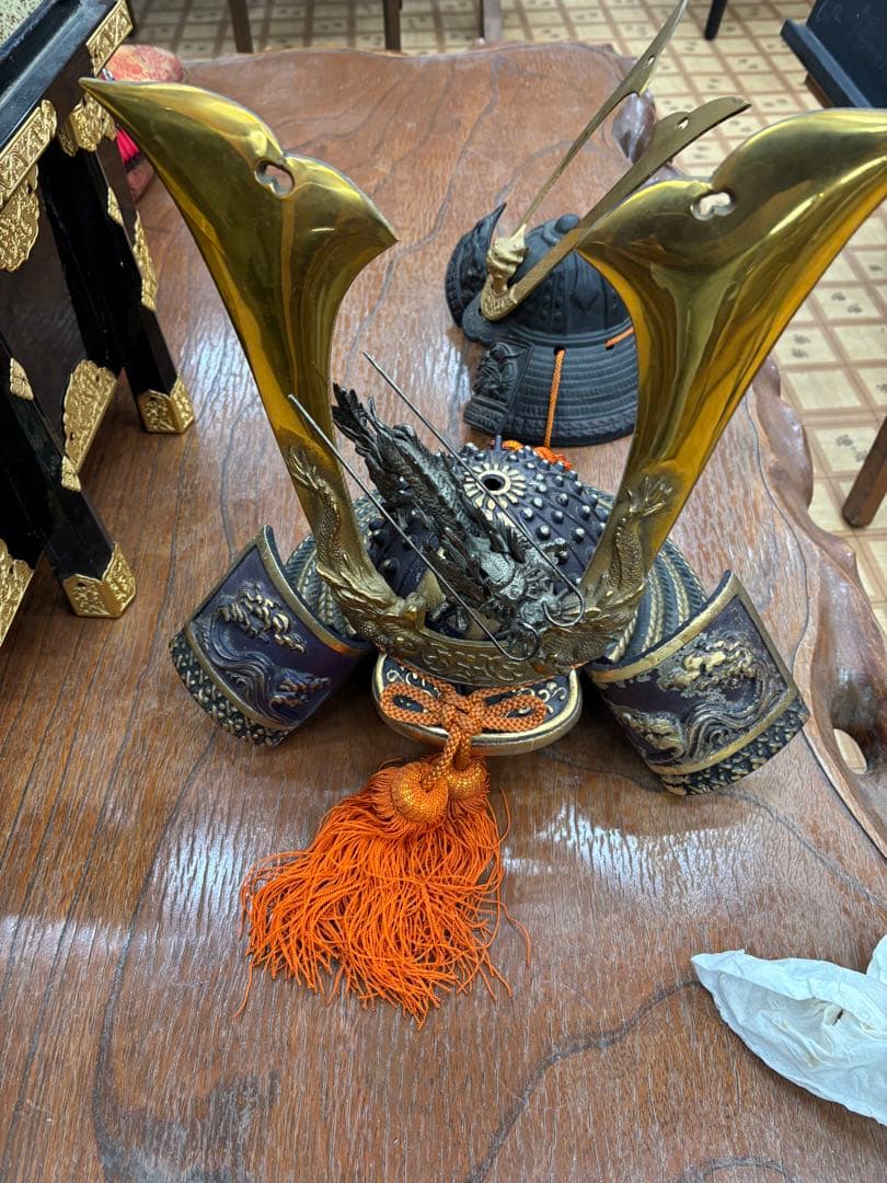 伝統的な日本の武具 装飾品