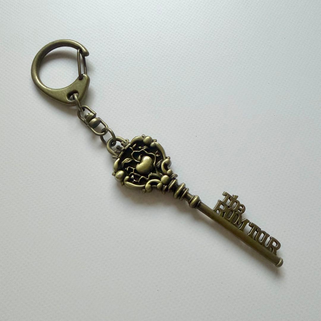 Mrs. GREEN APPLE ルームツアー 鍵 キーホルダー Mrs. GREEN APPLE The ROOM TOUR キーホルダー - メルカリ