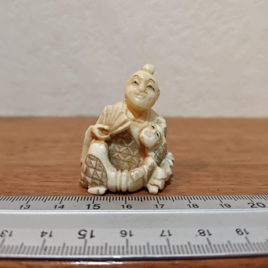 時代提物 人物根付 天然素材【侍親子】高さ約4.1cm 横幅約3.5cm重31ｇ 131010_428770879171401668587_9