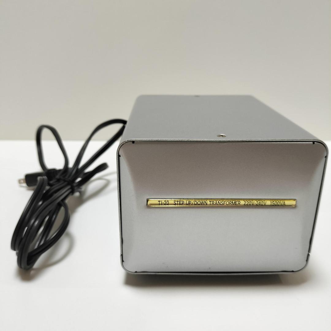 TI-20 変圧器 1500VA カシムラ 即日匿名発送 海外 旅行 家電 wt13ejb-300x210.jpg