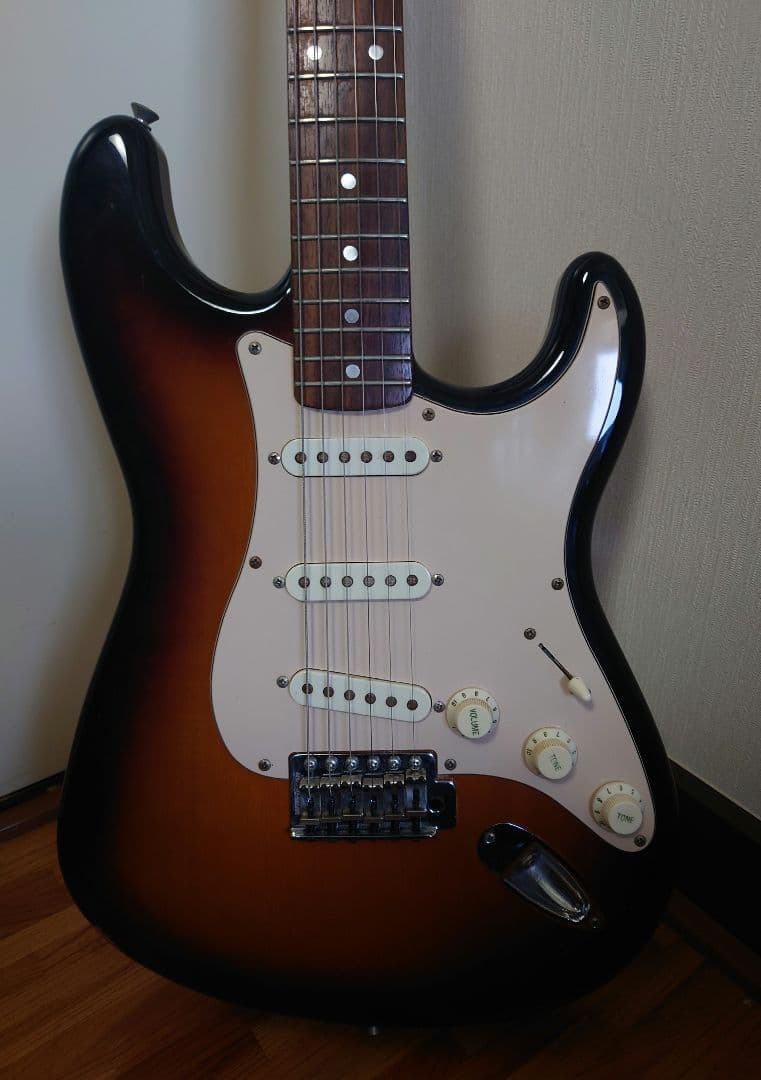 Squier Stratocaster サンバースト Affinity MOD - メルカリ