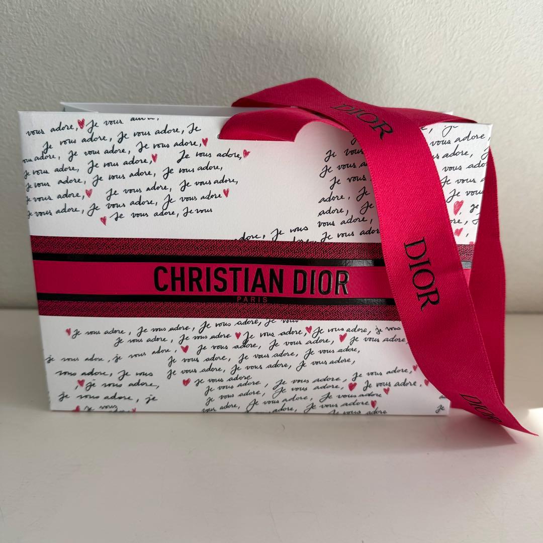 Dior ディオール ギフトショッパー 2026年 バレンタイン セット - メルカリ