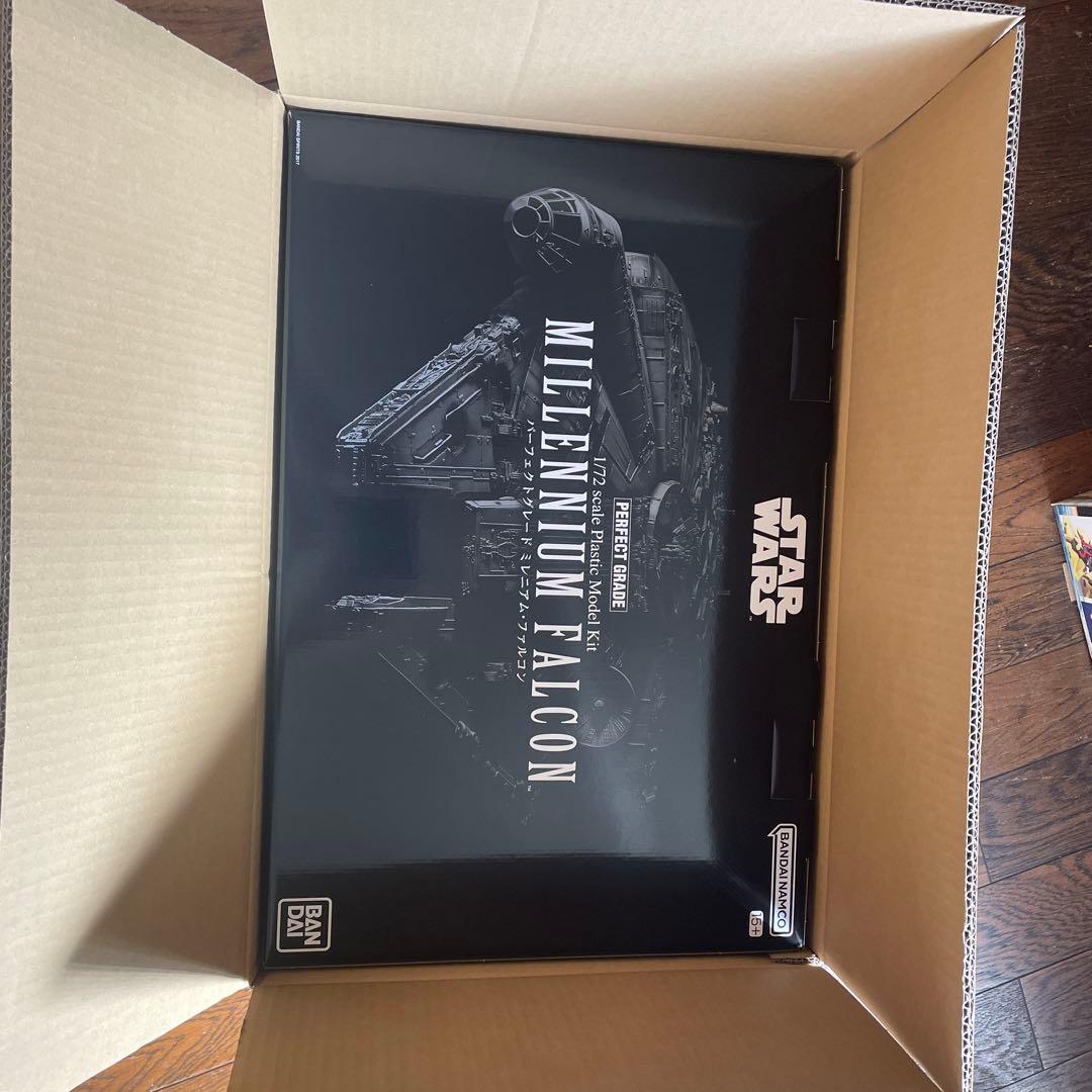 バンダイ 1/72スター・ウォーズ ミレニアム・ファルコン