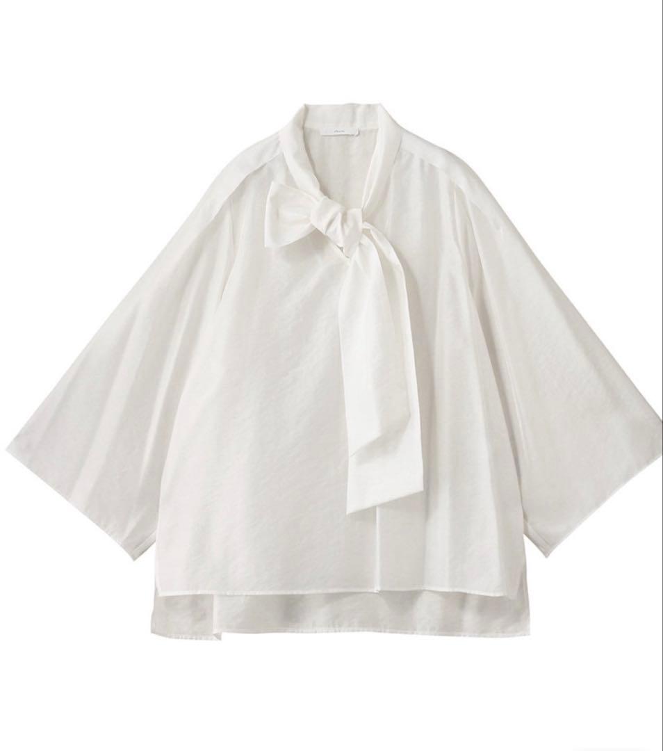 【最終お値下げです】ebure 【店舗限定】ブライトシアー ボウタイブラウス