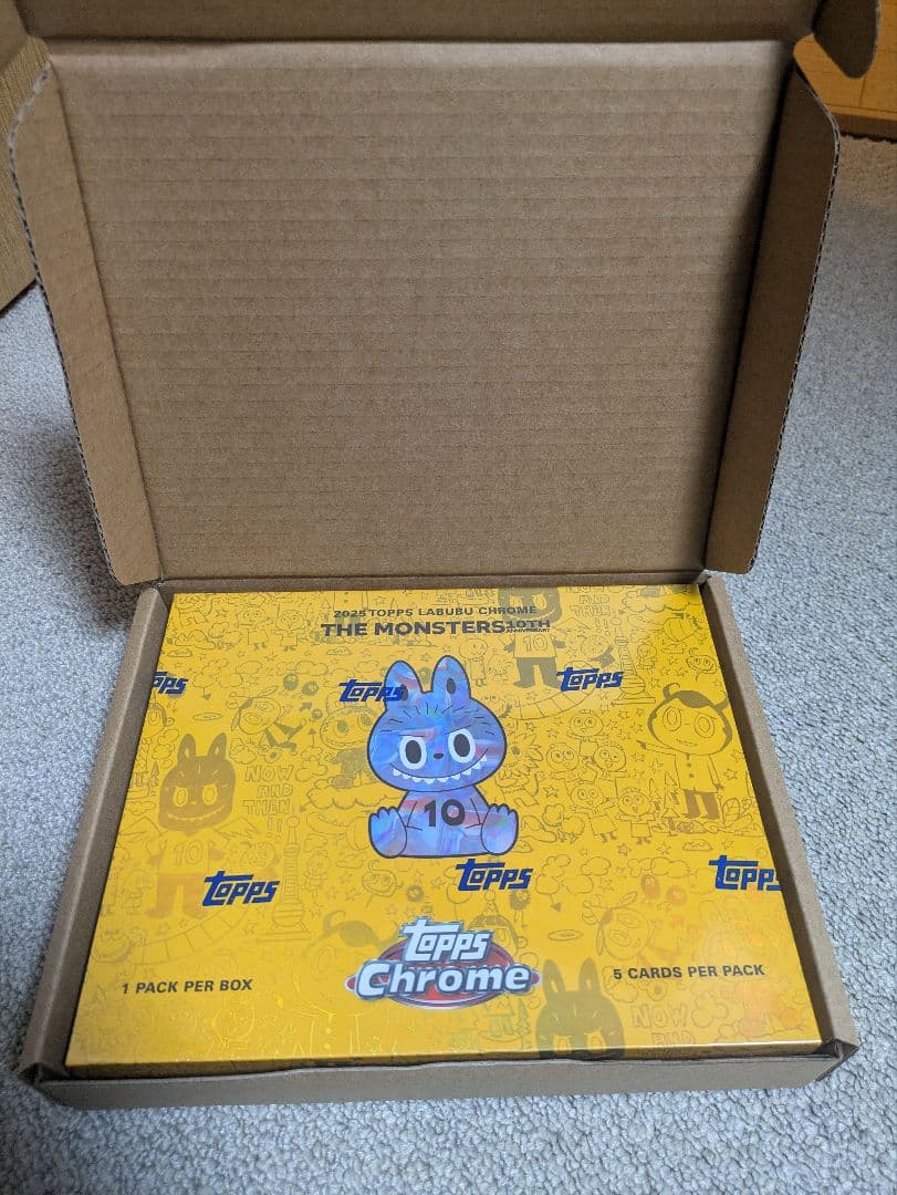 その他 2025 Topps Chrome Labubu Anniversary Box