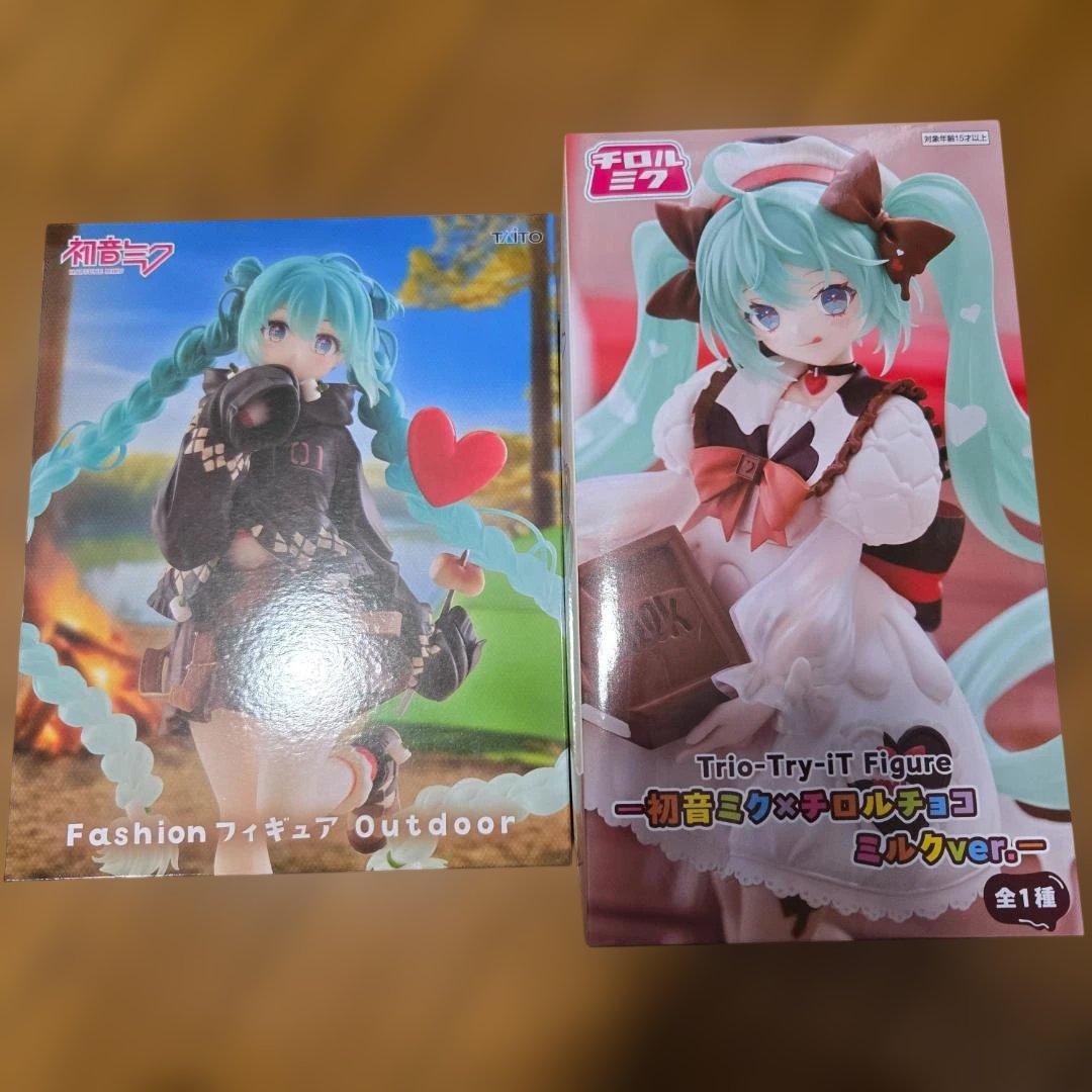 初音ミク Fashion Outdoor & チロルチョコ フィギュア① - メルカリ