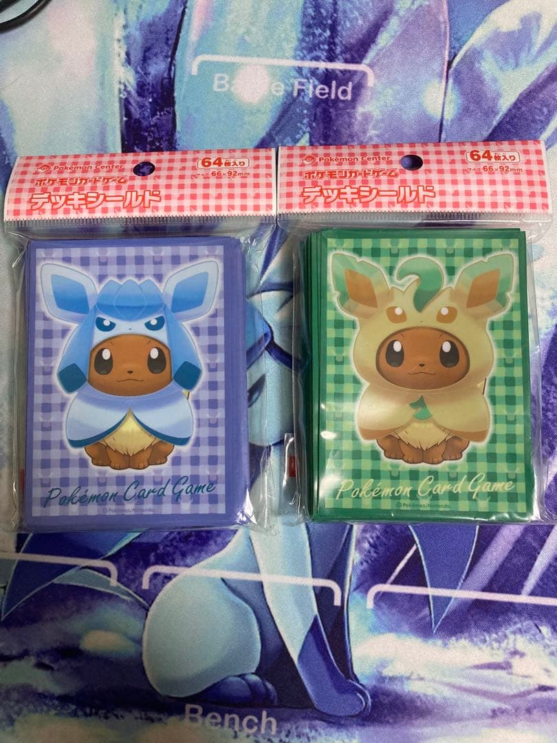 【新品未使用】ポンチョを着たイーブイ　グレイシア　リーフィア　デッキシールド ポンチョを着たイーブイ (グレイシア) (未開封) 143/SM-P｜ポケカ