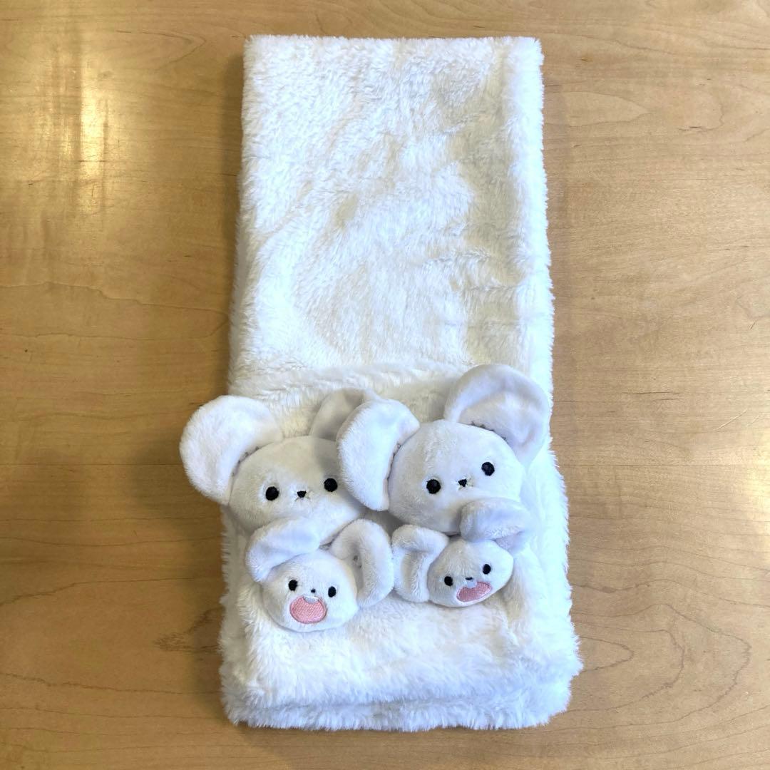 マフラー Bring a picnic! イッカネズミ - メルカリ