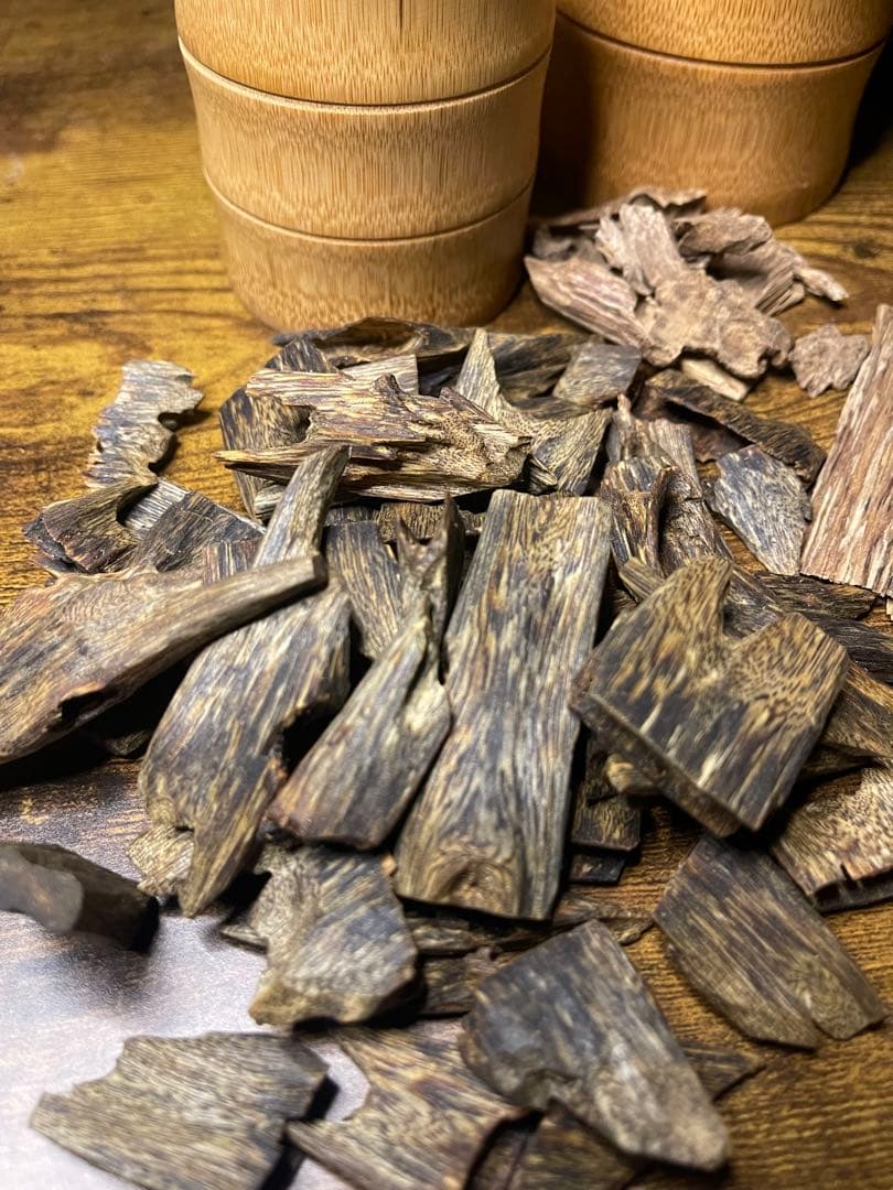 越南 伽羅　姿物・刻み 10gその他サービス