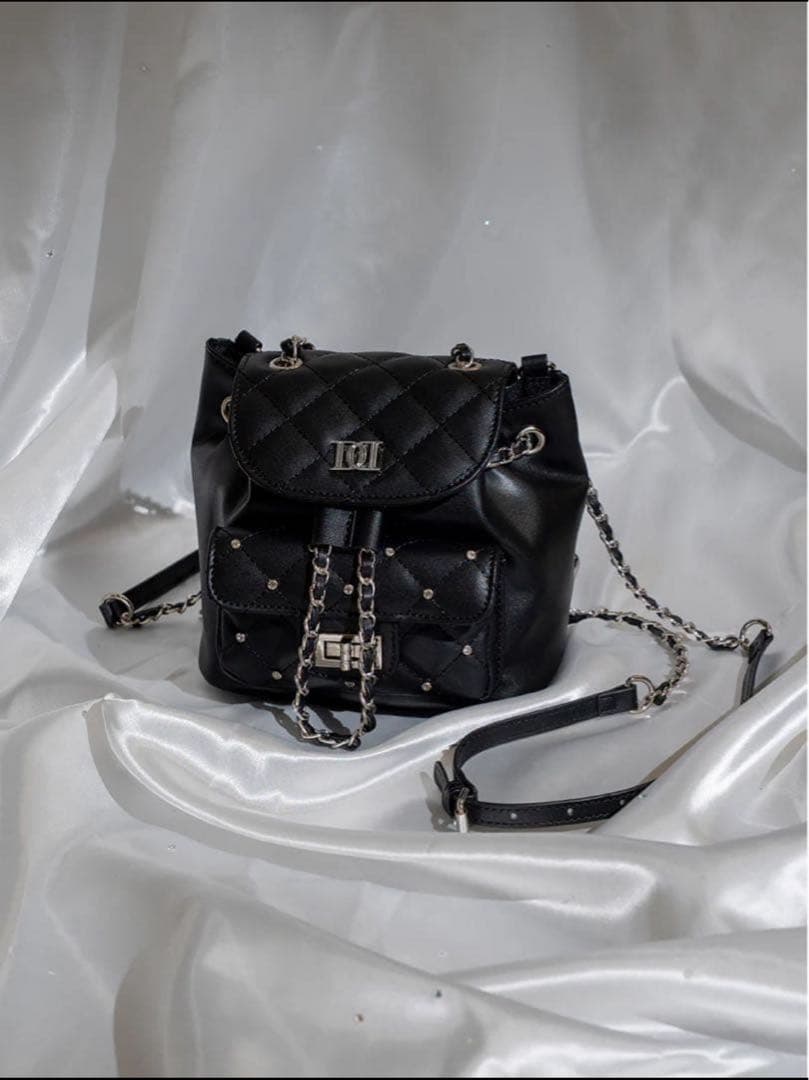 2/2限定値下げ　ダーリッチ　キルティングビジューミニリュック