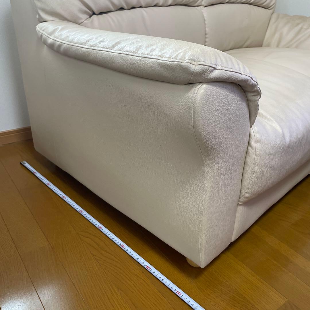 ✴️タイムセールお値下げ✴️2人掛けソファ オフホワイト - メルカリ