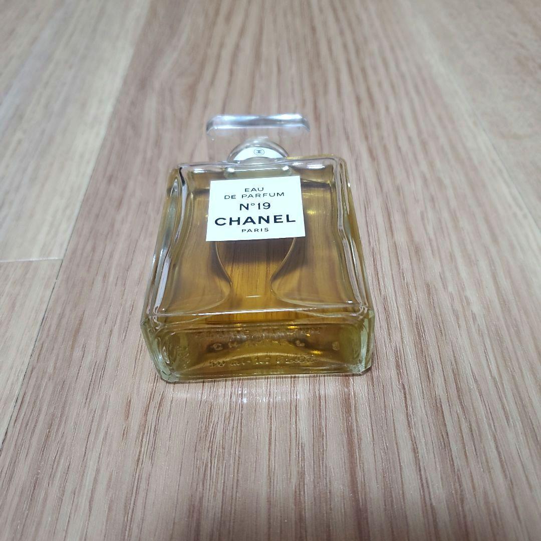 CHANEL シャネル 香水 n°19 オードパルファム 50ml - メルカリ