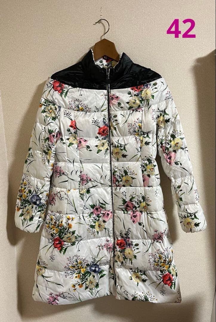 スーパービューティー ダウンコート 花柄 レース ロングコート サイズ42 スーパービューティー☆44☆新品タグ付お花モチーフとレースのダウン